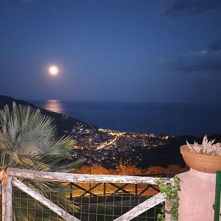 Apartamento La Cita Ca - Vista Mare Finale Ligure Exterior foto