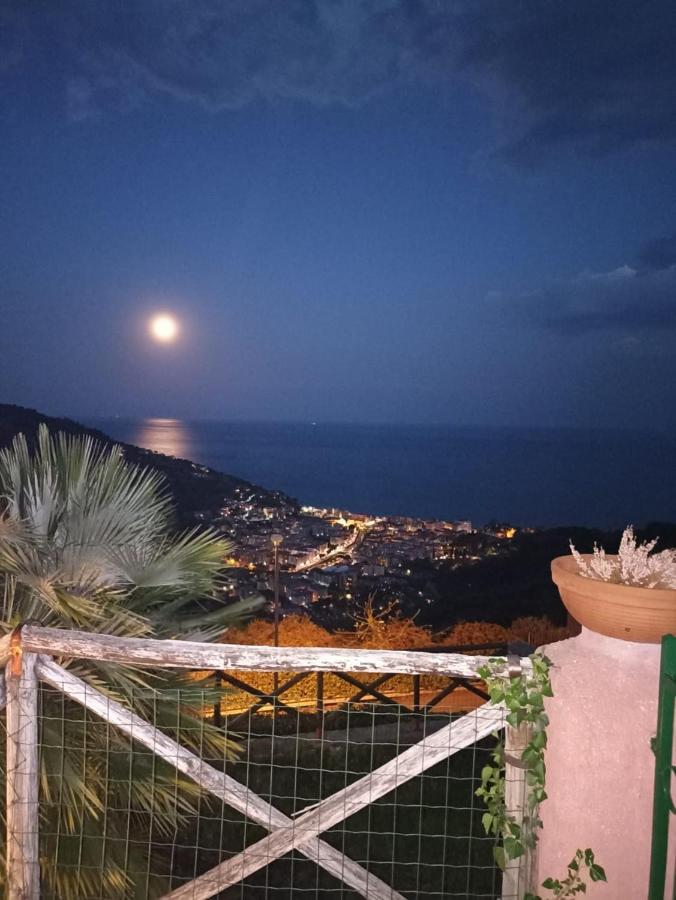 Apartamento La Cita Ca - Vista Mare Finale Ligure Exterior foto