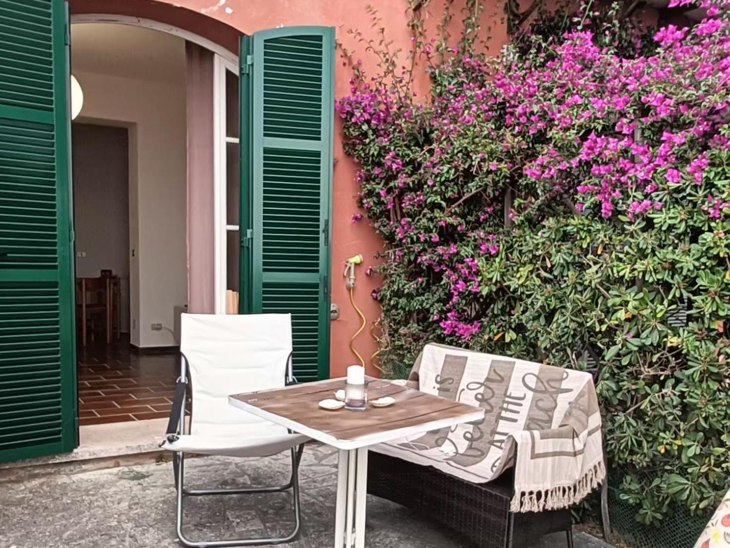 Apartamento La Cita Ca - Vista Mare Finale Ligure Exterior foto